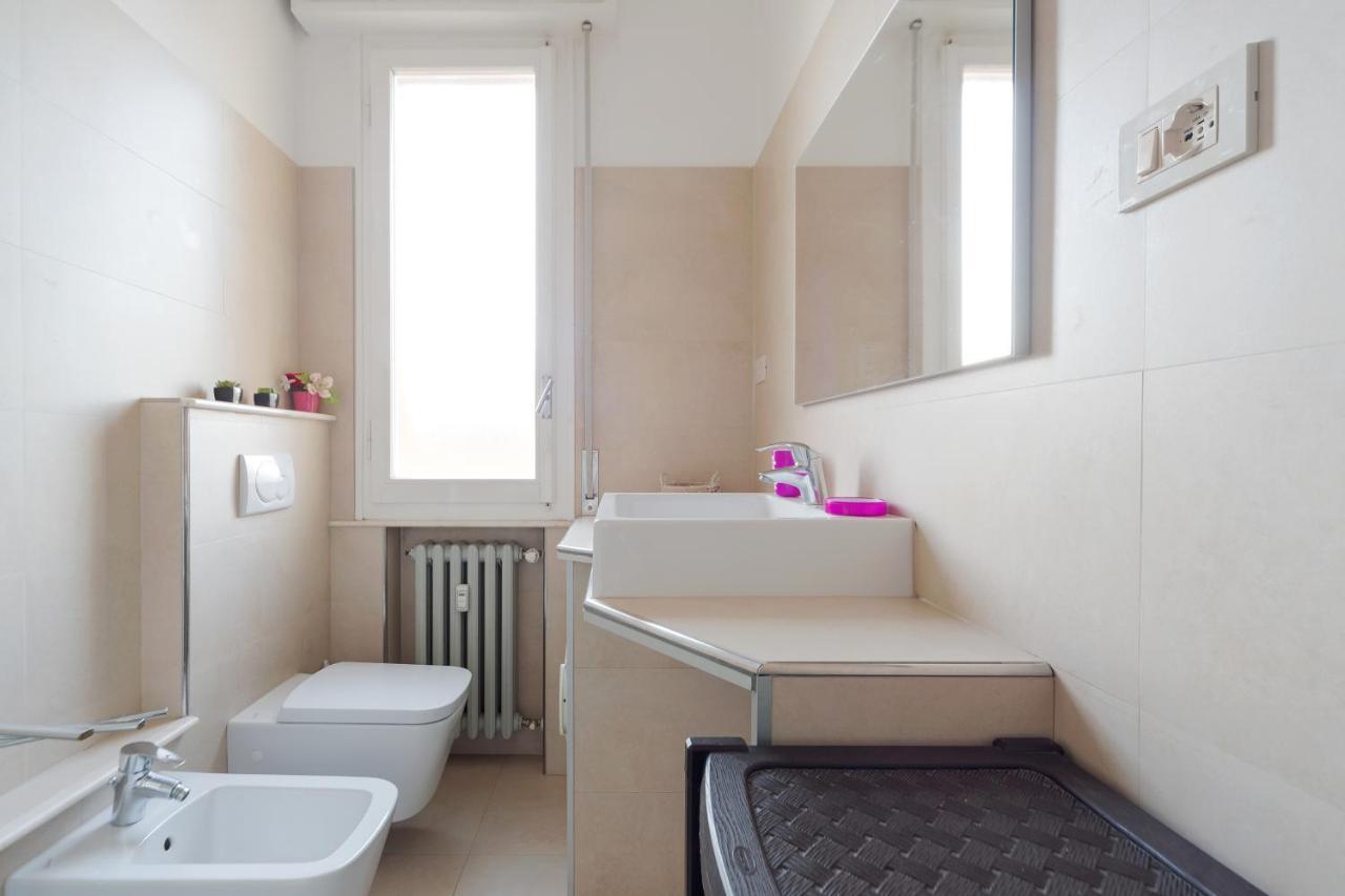 Bright&Cozy C5 Fiera Apartment Болоня Екстериор снимка