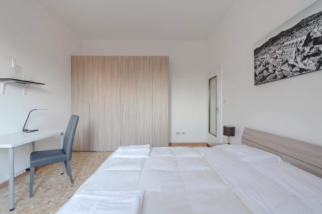 Bright&Cozy C5 Fiera Apartment Болоня Екстериор снимка